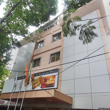 Oyo 15781 Shree Adiga Residency Hotel Bangalore Exterior foto