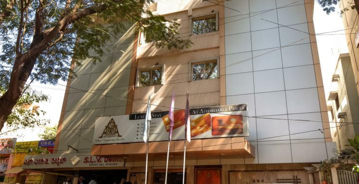Oyo 15781 Shree Adiga Residency Hotel Bangalore Exterior foto
