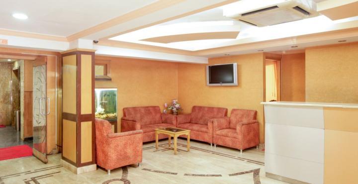 Oyo 15781 Shree Adiga Residency Hotel Bangalore Exterior foto