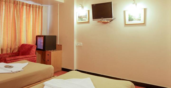 Oyo 15781 Shree Adiga Residency Hotel Bangalore Exterior foto